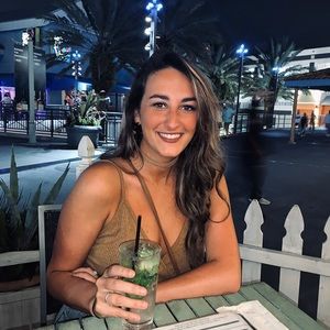 Meet your Posher, Carlie